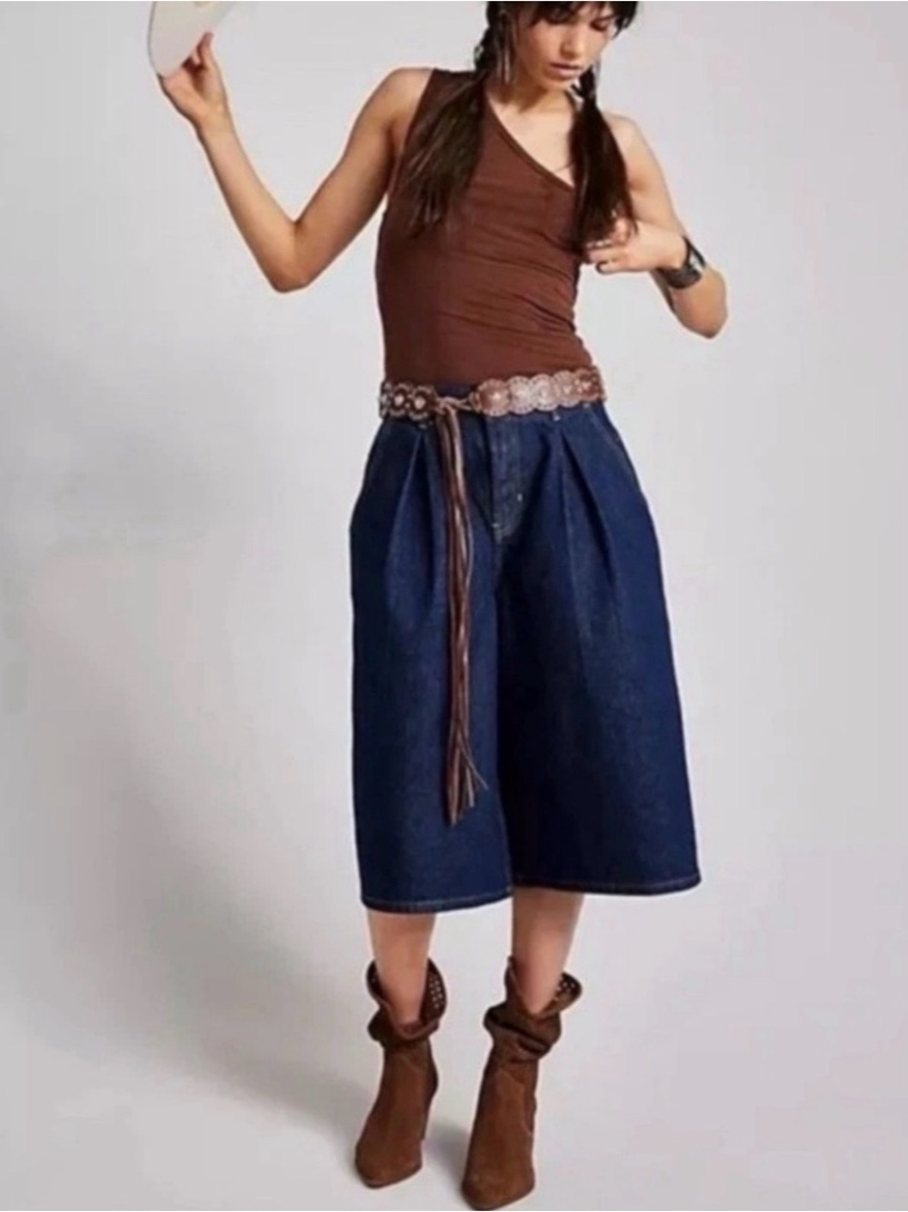 We The Free CRVY Antonia Crop Dark
Denim Pleated Shorts Baggy Jort Sz 27 NWT - Picture 10 of 10